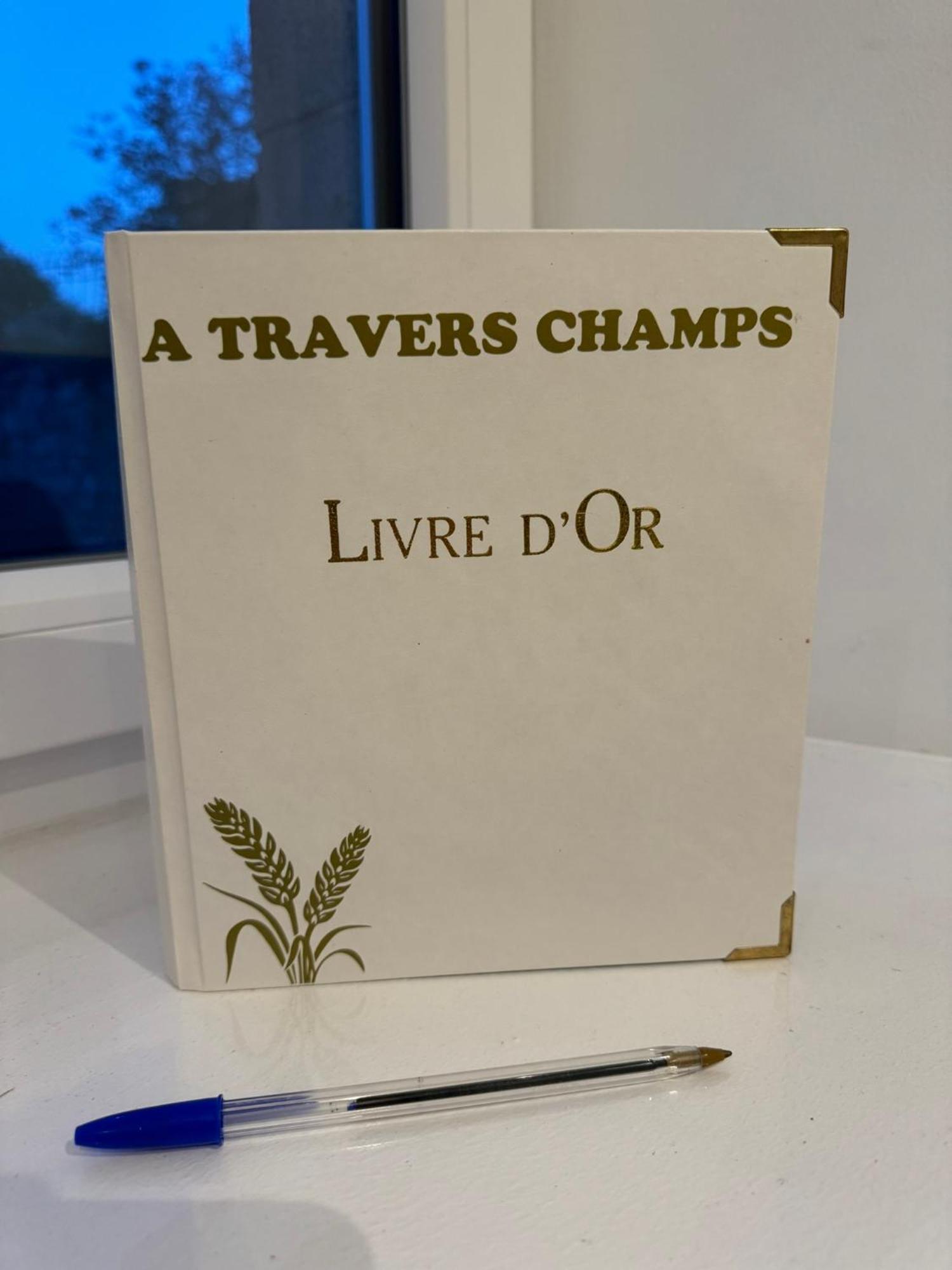 Gite A Travers Champs Colombieres Bagian luar foto